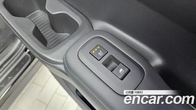 Hyundai Santa Fe — Фото автомобиля 30