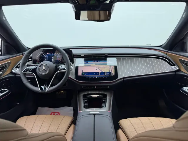 Mercedes-Benz E-Class — Фото автомобиля 15