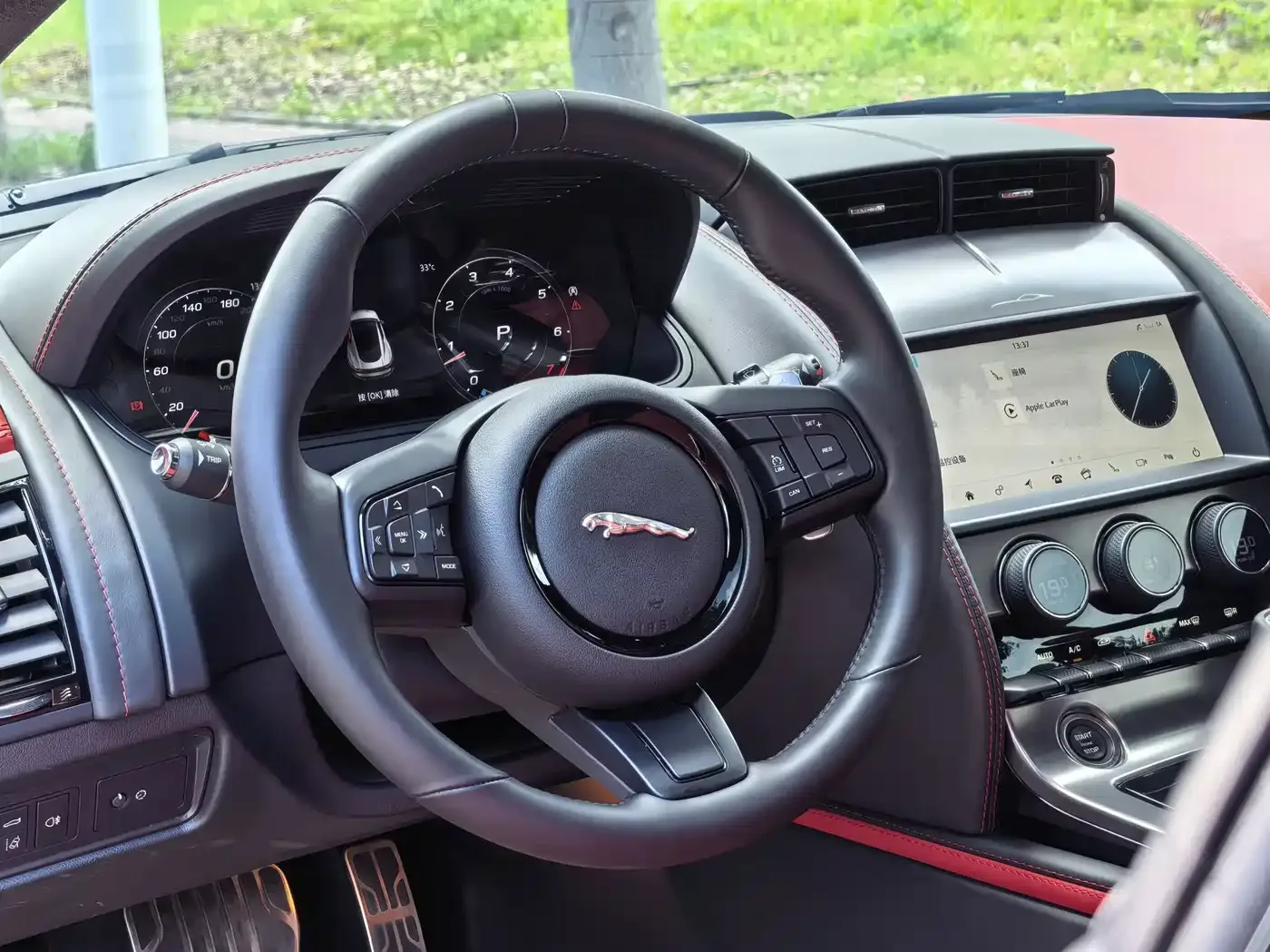 Jaguar Jaguar F-TYPE 2024 P300 75th Anniversary Collector's Hardtop Edition — Фото автомобиля 9