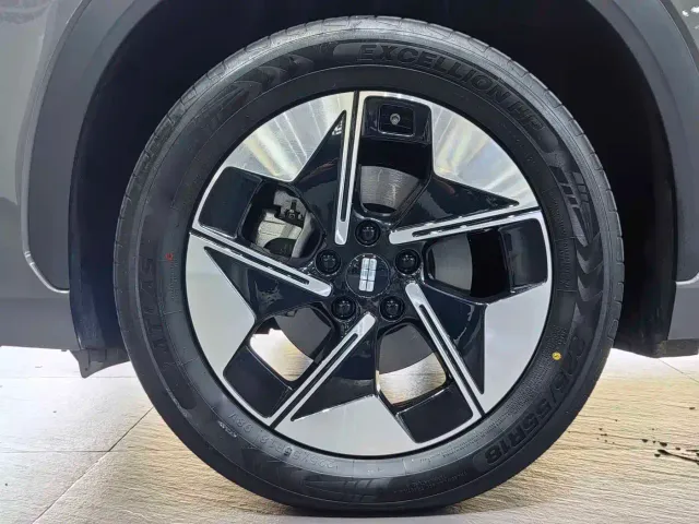 Geely Galaxy E5 — Фото автомобиля 17