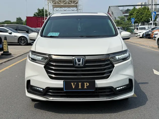Honda Odyssey — Фото автомобиля 2