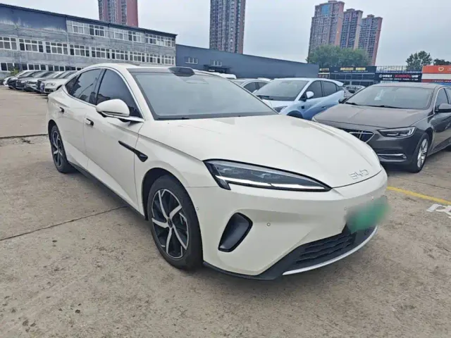 BYD Seal 07 DM-i — Фото автомобиля 3