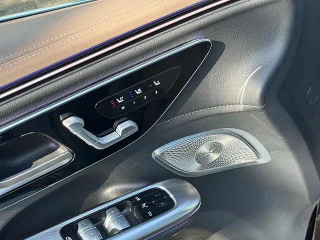 Mercedes-Benz EQE SUV — Фото автомобиля 12