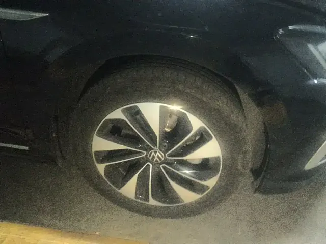Volkswagen Passat — Фото автомобиля 24