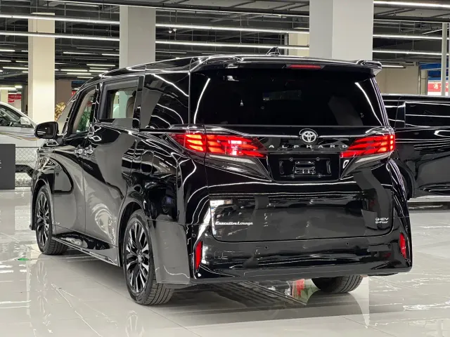 Toyota Alphard — Фото автомобиля 6