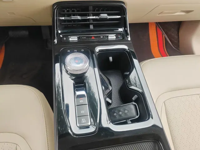 Wuling Starlight — Фото автомобиля 15