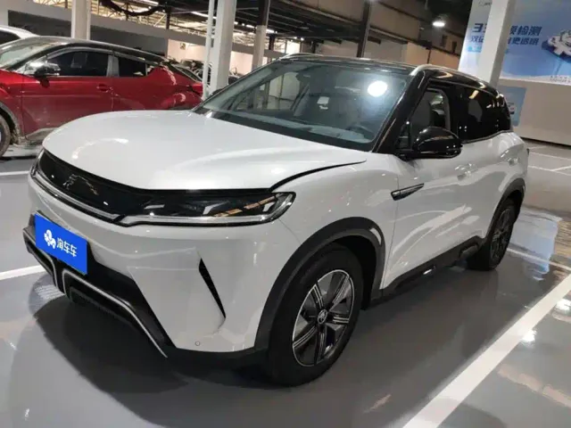 Фотография автомобиля — BYD Yuan UP