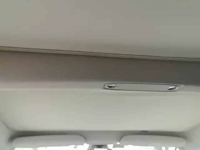 Tesla Model 3 — Фото автомобиля 17