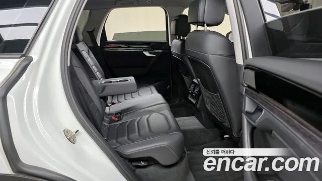 Volkswagen Touareg Touareg 3 поколение 3.0 TDI Premium — Фото автомобиля 12