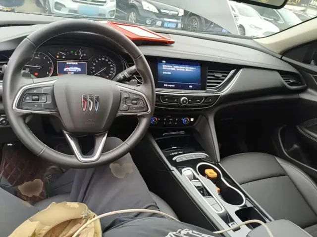 Buick Regal — Фото автомобиля 9