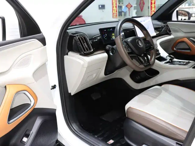 BYD Song Pro — Фото автомобиля 9