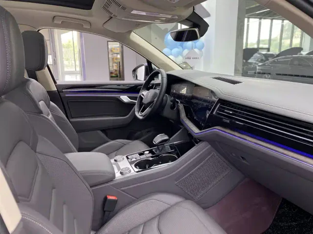 Volkswagen Touareg — Фото автомобиля 19