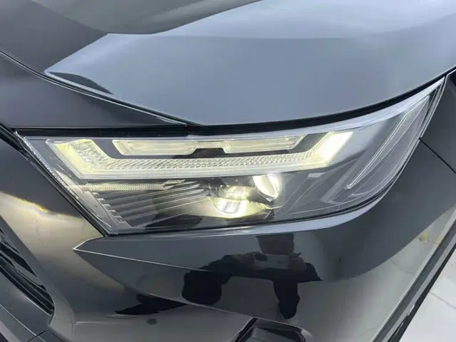 Toyota RAV4 — Фото автомобиля 9