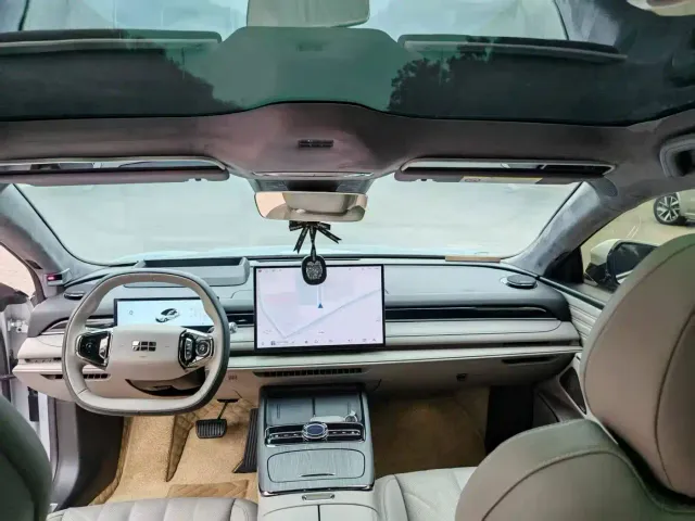 Geely Galaxy Xingyao 8 — Фото автомобиля 6