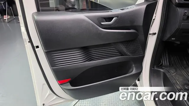 Hyundai Staria Staria Карго 3 места — Фото автомобиля 24