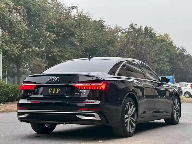 Audi A6L — Фото автомобиля 9
