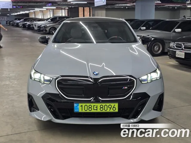 BMW i5 — Фото автомобиля 3