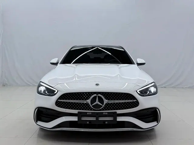 Mercedes-Benz C-Class — Фото автомобиля 2