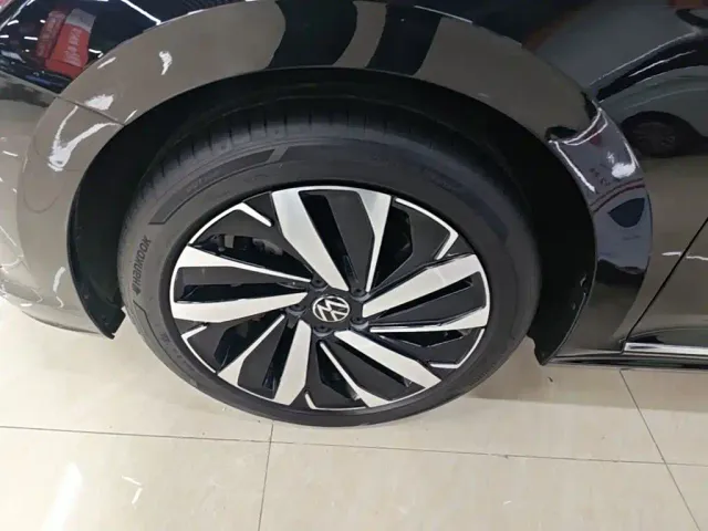 Volkswagen Passat — Фото автомобиля 22