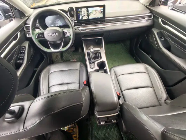 Geely Emgrand — Фото автомобиля 5