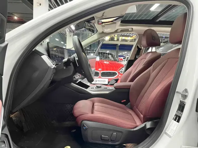 BMW 3 Series — Фото автомобиля 8