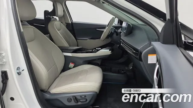 Kia EV6 — Фото автомобиля 11