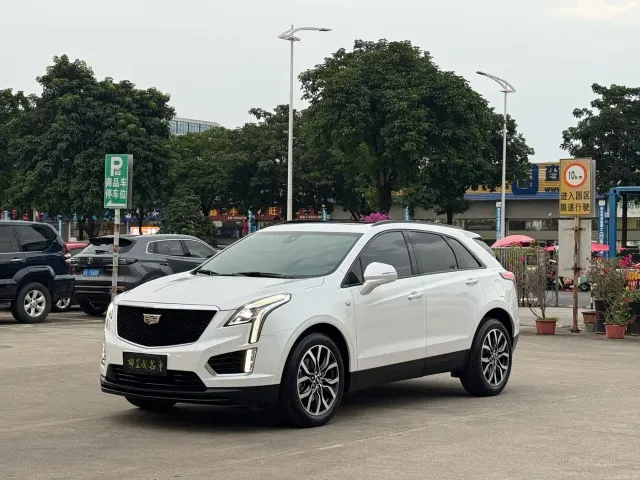 Фотография автомобиля — Cadillac XT5