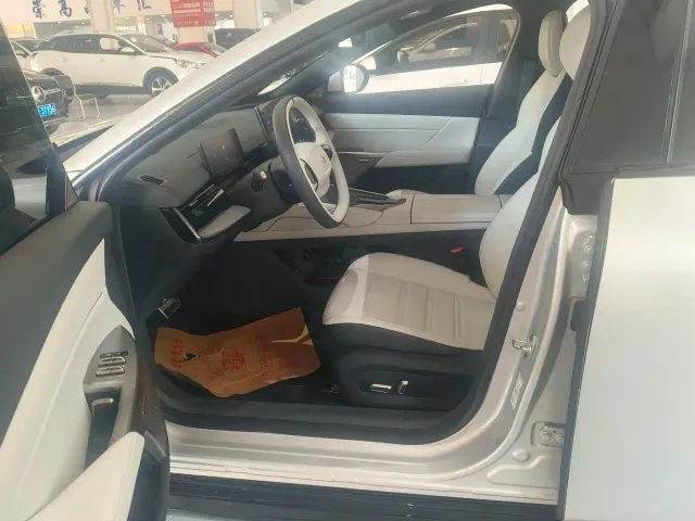 Dongfeng eπ 007 — Фото автомобиля 4