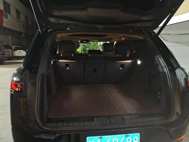 Land Rover Range Rover Sport — Фото автомобиля 5