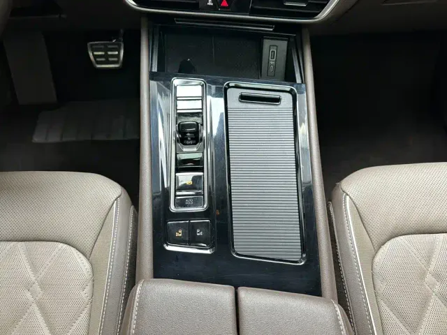 Volkswagen Viloran 2023 Facelift 380TSI Premium Edition — Фото автомобиля 15