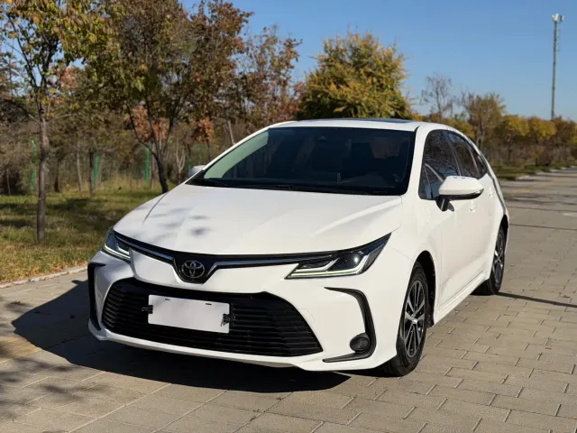 Фотография автомобиля — Toyota Corolla