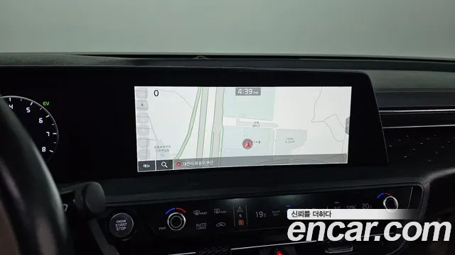 Kia K8 Hybrid — Фото автомобиля 19