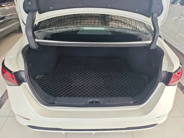 Nissan Sylphy — Фото автомобиля 18