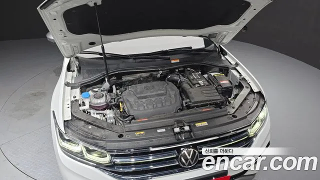 Volkswagen Tiguan — Фото автомобиля 4