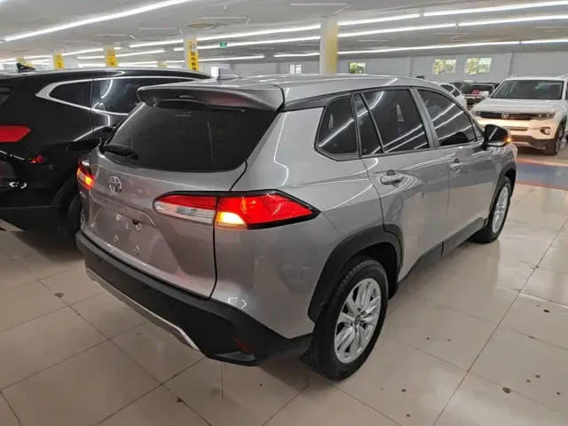 Toyota Corolla Cross — Фото автомобиля 6