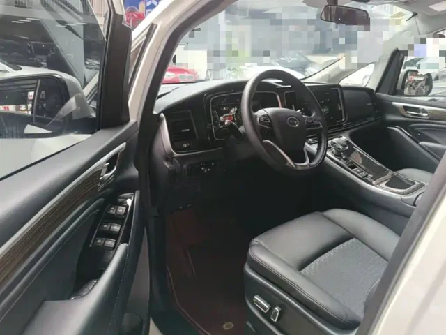 GAC Trumpchi M8 — Фото автомобиля 15