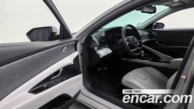 Hyundai Avante CN7 — Фото автомобиля 11