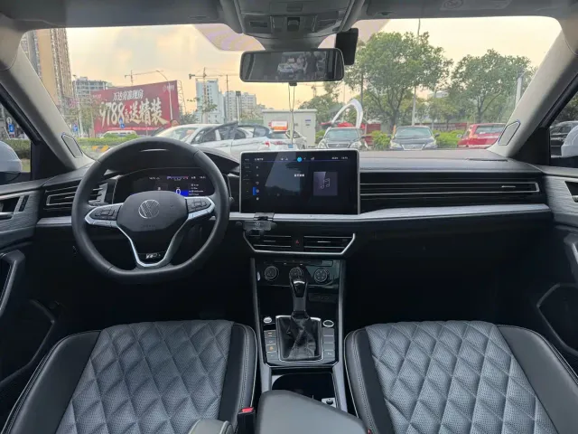 Volkswagen Sagitar — Фото автомобиля 15