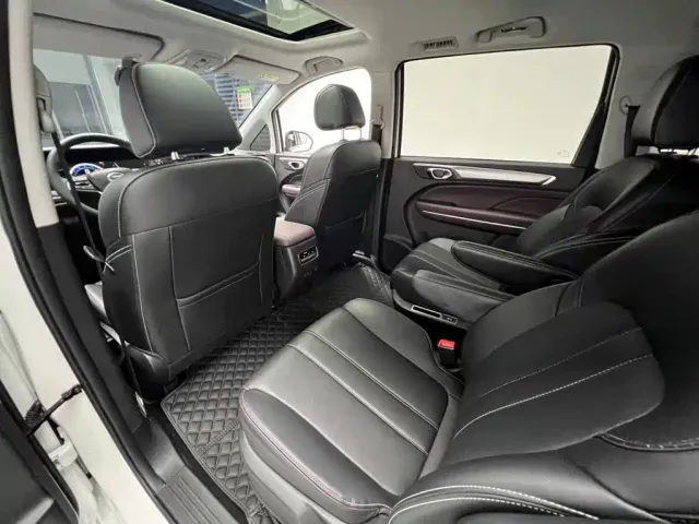 GAC Trumpchi Trumpchi M6 2023 PRO 270T DCT Luxury Edition — Фото автомобиля 12
