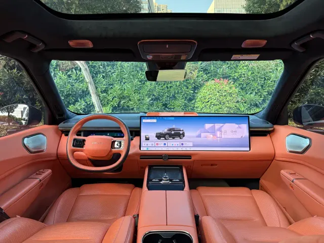 Lynk & Co 900 — Фото автомобиля 8