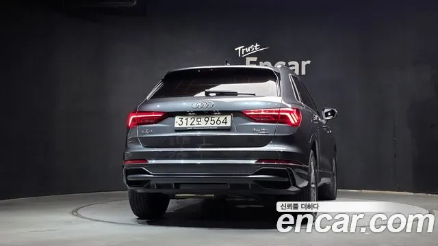 Audi Q3 35 TDI quattro Premium — Фото автомобиля 4