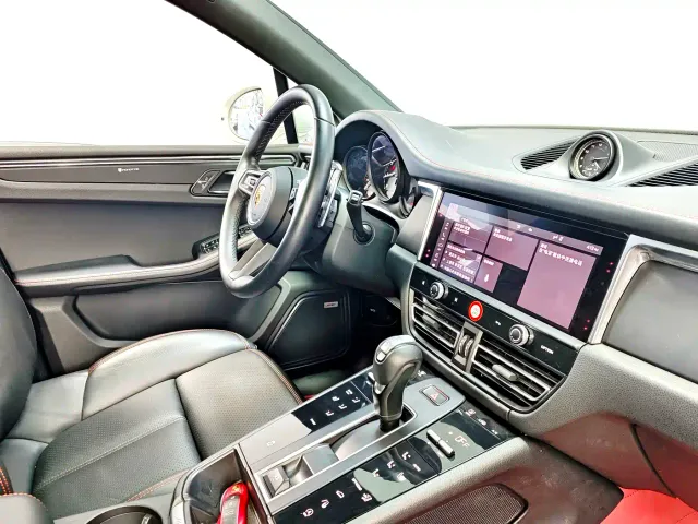Porsche Macan — Фото автомобиля 11