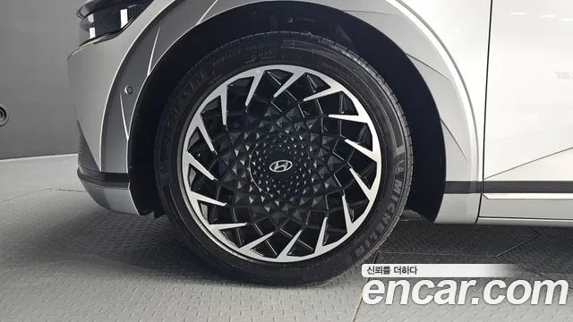 Hyundai Ioniq 5 — Фото автомобиля 5