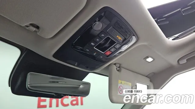 Kia Carnival Generation 4 — Фото автомобиля 24