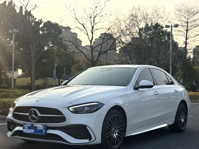 Mercedes-Benz C-Class — Фото автомобиля 2