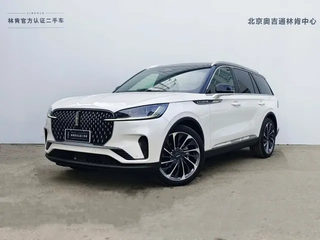 Фотография автомобиля — Lincoln Aviator