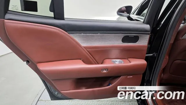 Genesis G90 Бензин 3.5 турбо AWD — Фото автомобиля 21