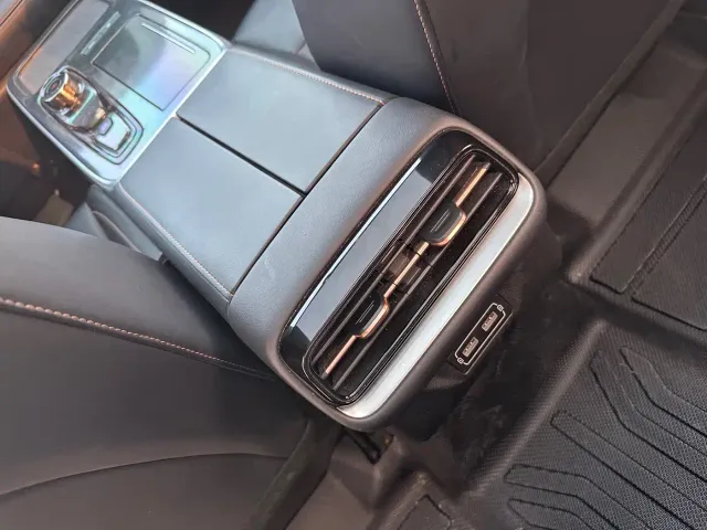 GAC Aion S — Фото автомобиля 15
