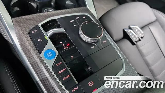 BMW i4 — Фото автомобиля 12