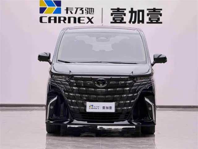 Toyota Alphard — Фото автомобиля 4